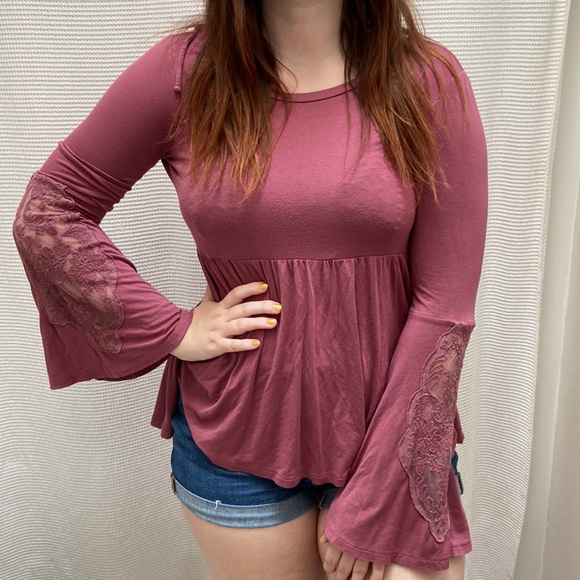Women’s American Eagle Outfitters Pink Flare & Lace Sleeve, Open Back top. Sz S - Picture 2 of 12